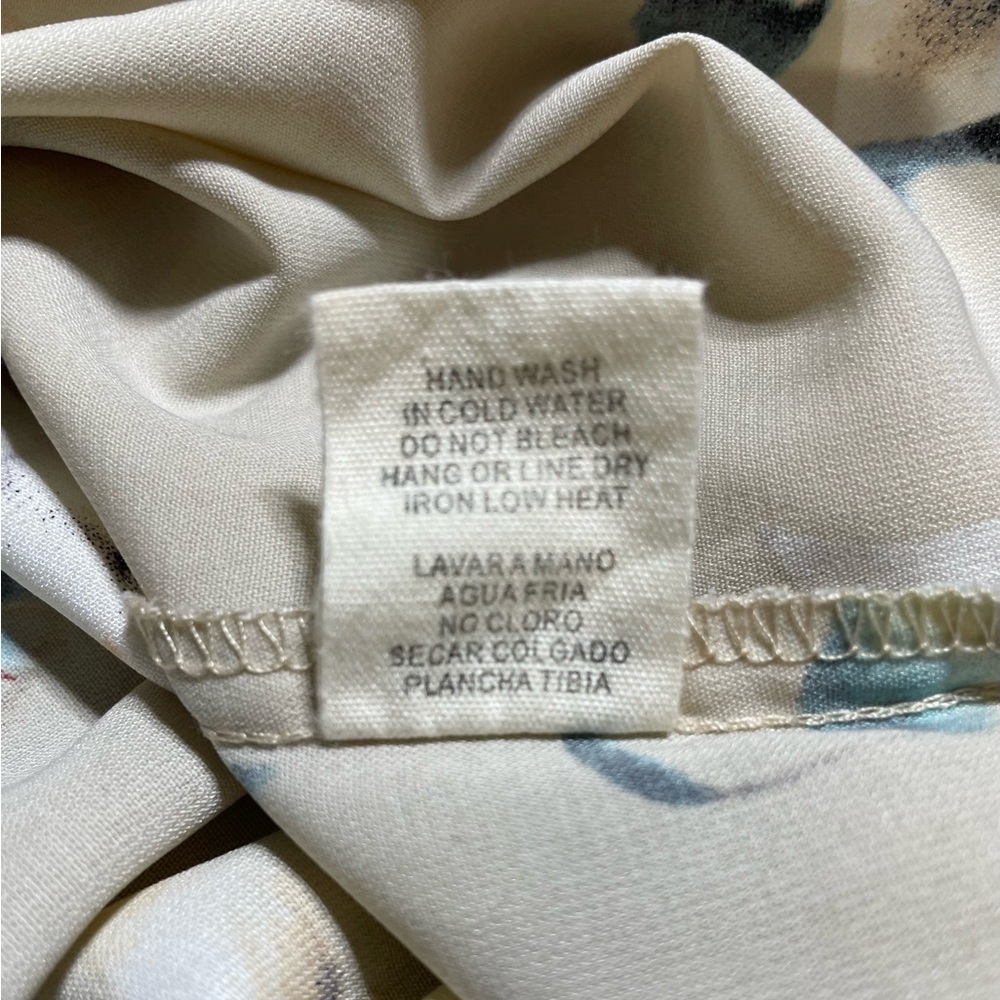 #0114 MOD Floral Crossover V-neck Sleeveless Romper w/ Back Tie-S - Picture 4 of 5